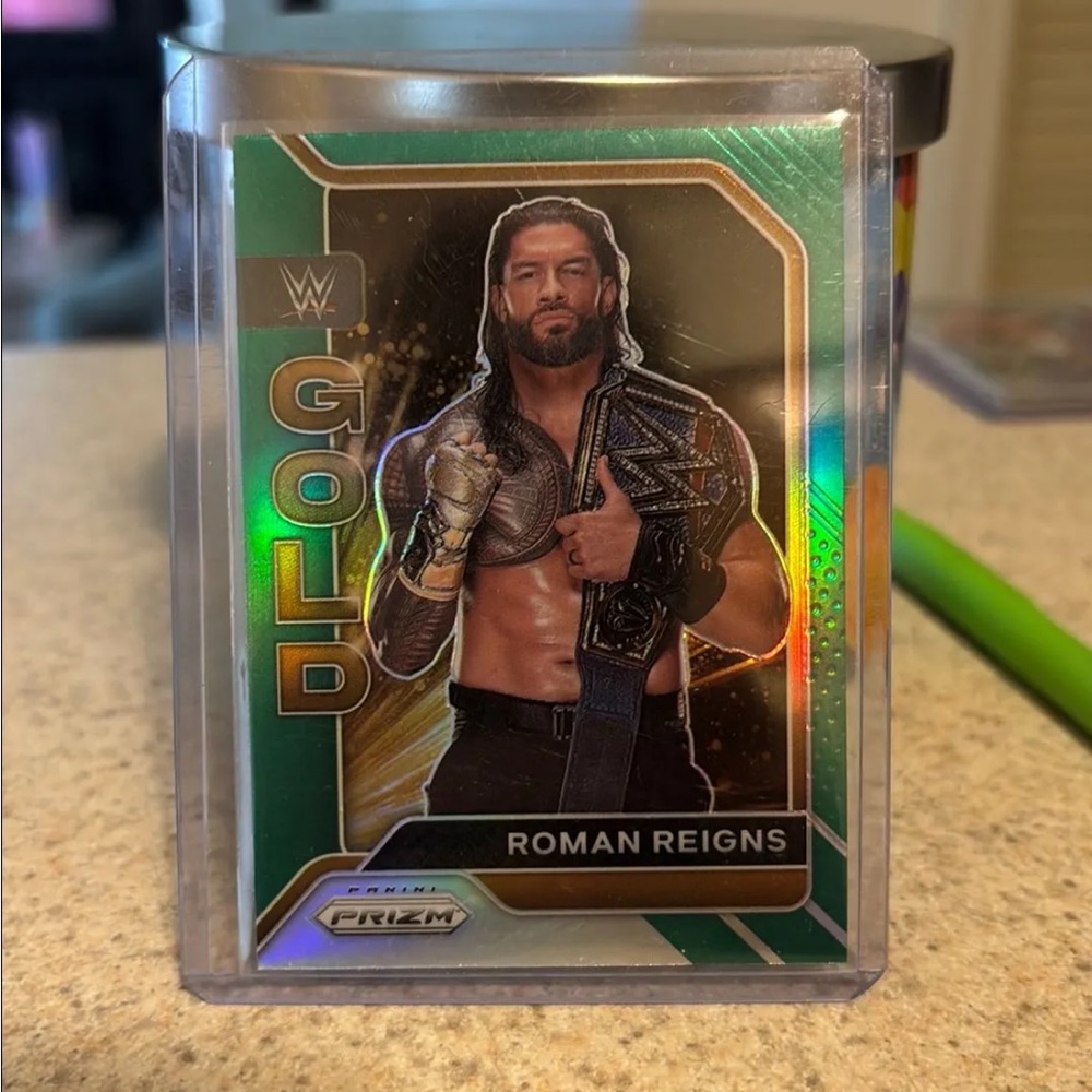 Roman Reigns Gold, Green Prizm